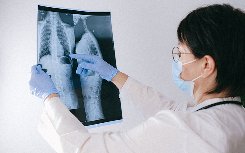 脊椎內視鏡減壓手術,微創技術引領高齡患者治療新方向 脊椎內視鏡減壓手術,微創技術引領高齡患者治療新方向