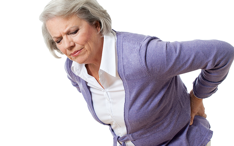 背痛別輕忽，當心骨質疏鬆正在掏空你的骨骼