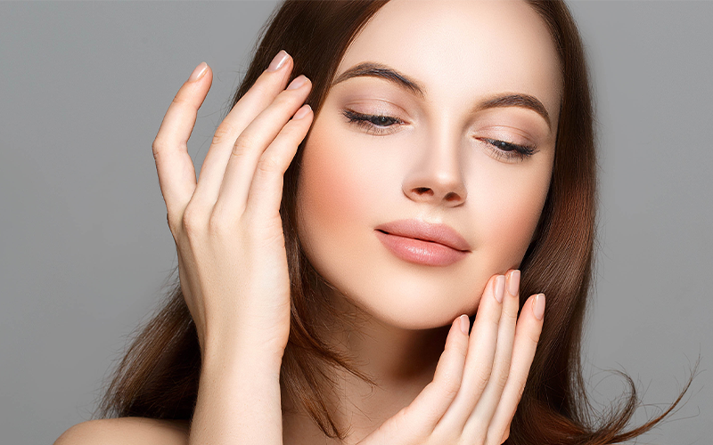 《暴風圈》全智賢凍齡回歸，李英愛「氧氣肌」再現，音波醫美療程成焦點