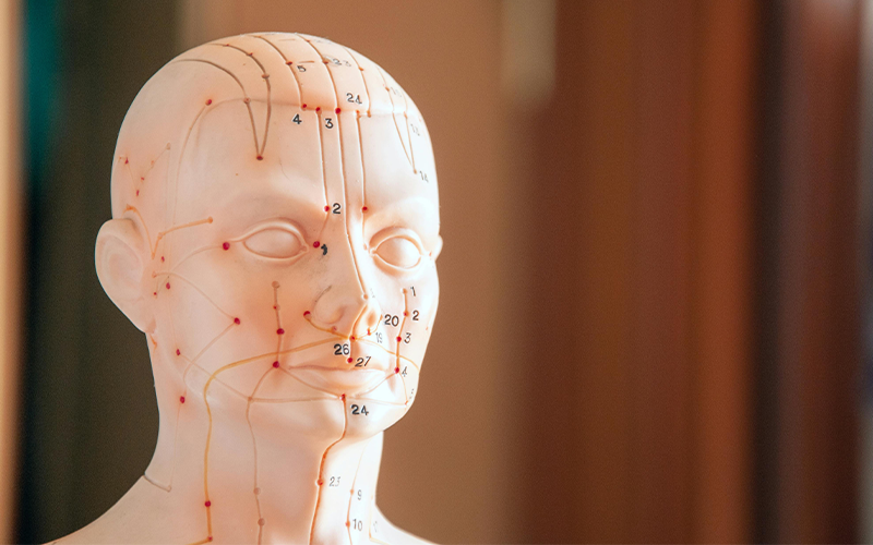 中醫+雷射？雷射針灸提供非侵入、無痛的新型針灸選擇